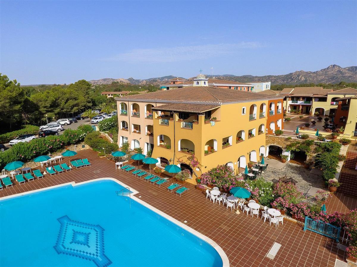 Nicolaus Club Torre Moresca Orosei Exteriör bild