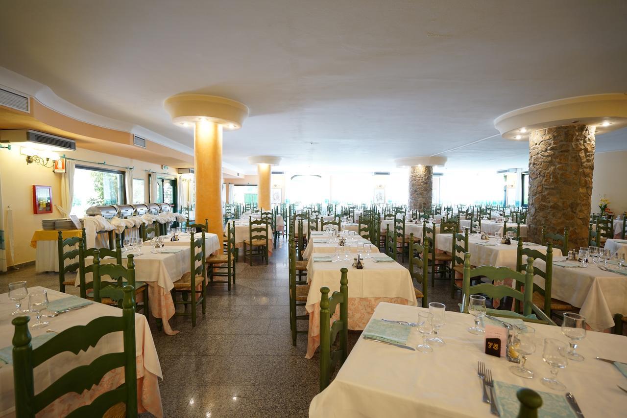 Nicolaus Club Torre Moresca Orosei Exteriör bild