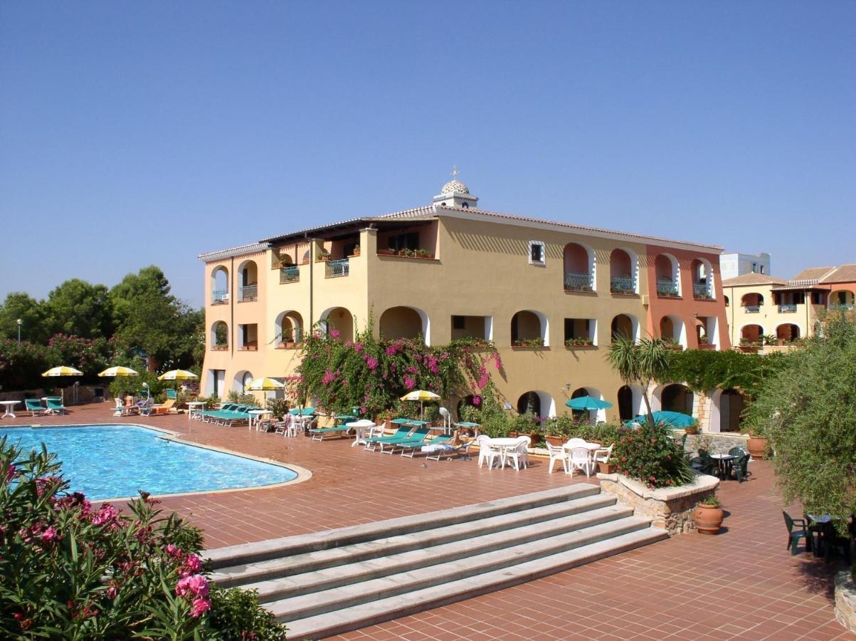 Nicolaus Club Torre Moresca Orosei Exteriör bild